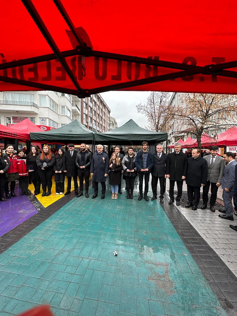 boluash's tweet photo. Söz,müzik ŞÖNİM Merkezimizde Psk. olarak görev yapan Elif ÜNVER ÇIRPAN’a ait “Bir Anlık Değil Bir Seçimdir Şiddet“isimli parçanın klibi izlendi.Oyuncuları ŞÖNİM personelleri ile Yaratıcı Drama Topluluğu üyelerinden oluşan“Yalnız Değilsiniz”adlı tiyatrosu gösterisi ile son buldu https://t.co/tYEDzCM2FU