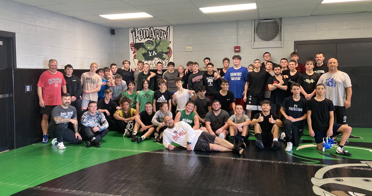 PVBearsWrest's tweet image. Awesome practice today with @pagkwrestling! Special thank you to Coach Mertz for having us, we wish the team the best of luck this season. 💪🏼🤼‍♂️
