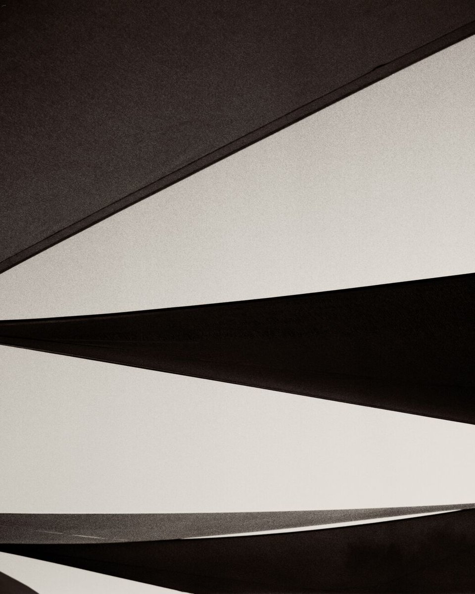 denisolivierart's tweet photo. NEW! Parasols, Futuroscope, France. September 2022. Ref-11627: Get prints https://t.co/jSyuVZ5Rxj
#parasol #standevelopement #analogphotography #blackandwhitephoto #filmphotography #200iso #kodakhc110 #sky #hc110 #photography #gold200 #kodakgold #light @kodak_shootfilm #beam… https://t.co/nXROR2rVkl