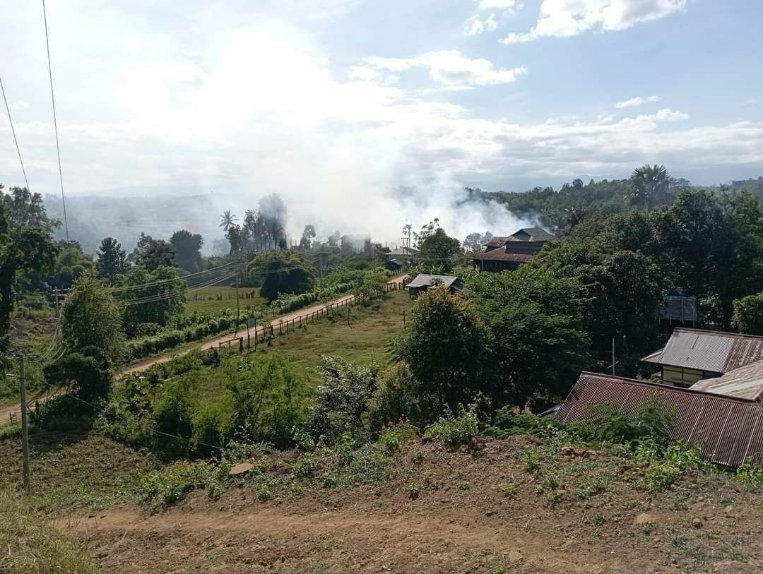 yuri_yukimura's tweet photo. As of yesterday, SAC troops abducted killed Ko Khine Zaw Than, the resident from Gangaw tsp, Magway division. Moreover, they burnt down 34 civilian houses from Waryinchaing village, Hteelin tsp. #2022Nov25Coup #HelpMyanmarIDPs #WhatsHappeningInMyanmar https://t.co/CBnPuYKTeD
