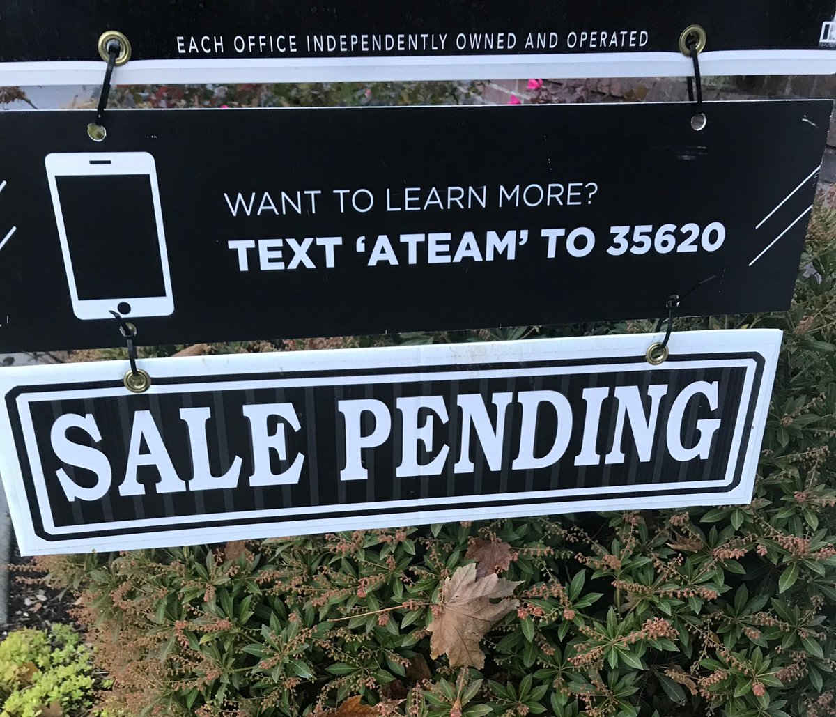 gmk7791's tweet photo. How times change. Used to be they were soldiers of fortune you could only contact through the Los Angeles underground. Now you can just text them. https://t.co/NhoNVMnTVp