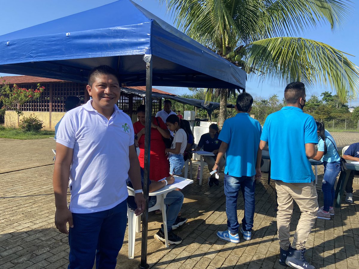 SenaVaupes's tweet photo. 📍✍🏻 Así se lleva a cabo la mesa de diálogo regional vinculante donde contamos con la presencia de nuestros aprendices, funcionarios y contratistas quienes apoyan el registro de ingreso para toda la población. 

#SENAIncluyente https://t.co/a0QKyITJq0