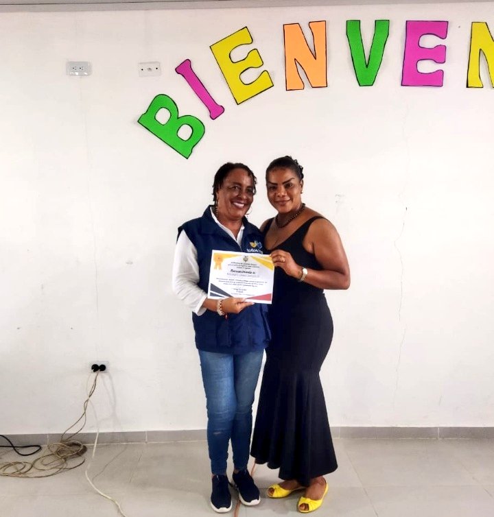 anamargaritapv's tweet photo. La Secretaría de Educación de  Tumaco y sus Tutores en el evento académico de Celebración de Aniversario del @PTA_Colombia, son Ustedes los protagonistas de la puesta en marcha del PTA en territorio. Siempre los formadores y Programa agradeciendo su compromiso y dedicación. https://t.co/ZFNNBz27yy