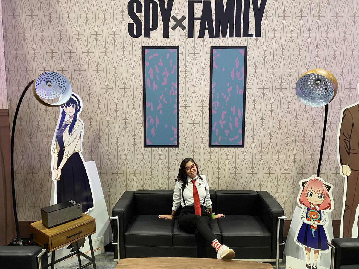 wallflowerjac's tweet photo. so I went to Anime NYC this year! Franky, Kobeni and support for @theotakuacademy ☺️ what a blast! #AnimeNYC https://t.co/KHuEbkHX9T