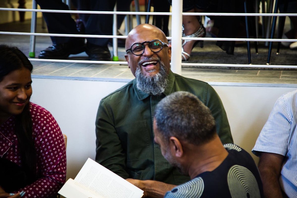 kuminaidoo's tweet photo. I was also so glad to see my brilliant niece Leya 🧡🧡

Thank you so so much to everyone that came out, asked questions and connected with us! 🙏🏿🙏🏿

📸: Toby Mdladla  

#LettersToMyMother
#MakingOfATroublemaker 
#KumiNaidooBook https://t.co/dnIbMLBkUR