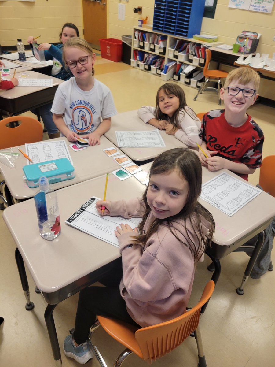 mrspruittRW's tweet image. Place Value Ice Cream Cone puzzles!!