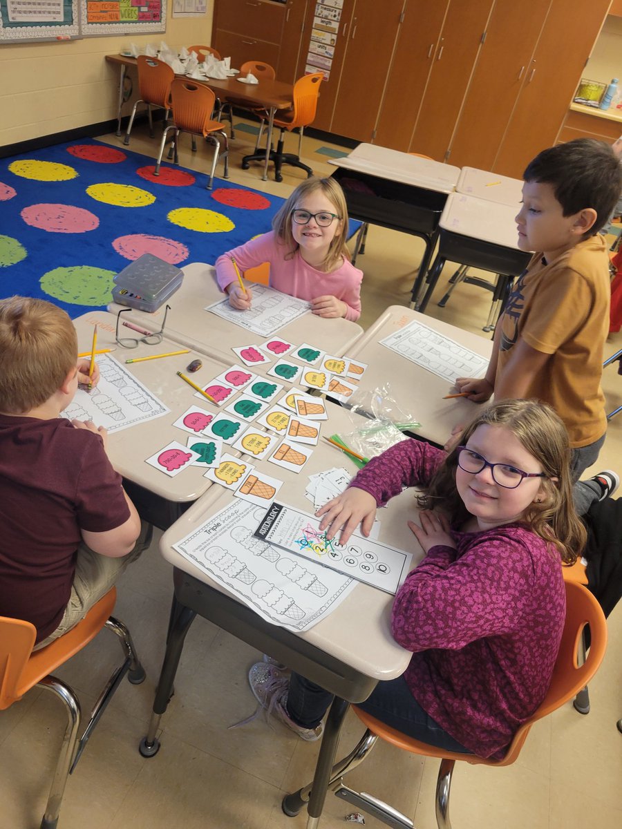 mrspruittRW's tweet image. Place Value Ice Cream Cone puzzles!!