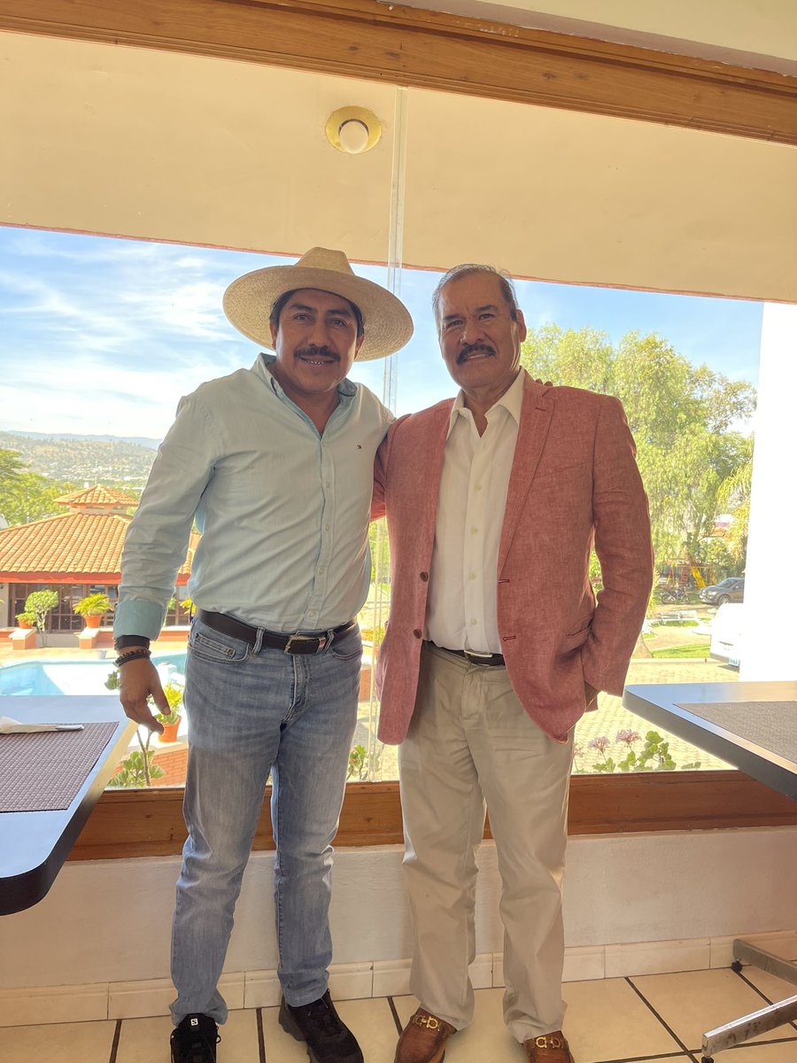 afodepoac's tweet photo. Muy grato encuentro con mi amigo @davidindico con quien analizamos los proyectos que mejor convienen a nuestros pueblos. #AFODEPO https://t.co/XSmor74QrT