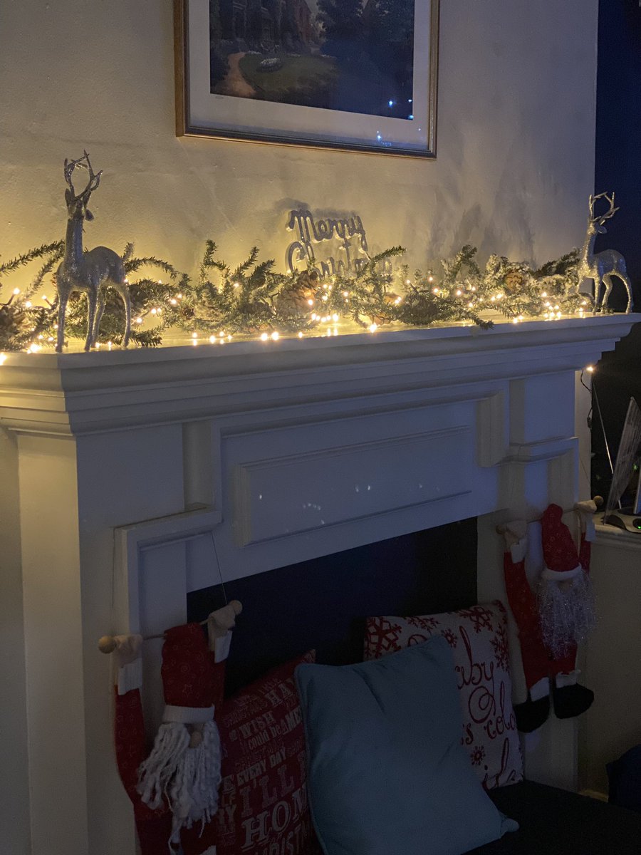 musicanlis's tweet photo. Hazeldene House looking very festive now the tree has arrived @BromsHazeldene https://t.co/7WBEIH7yT4