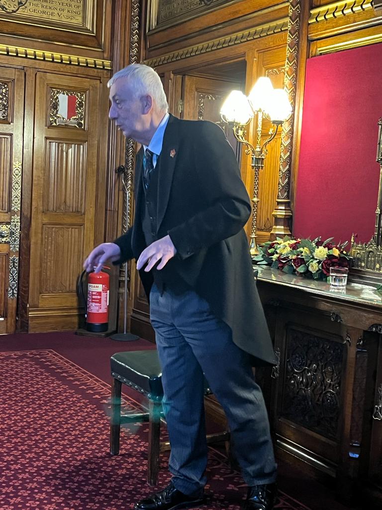 laurai150's tweet photo. Class 3 had a wonderful day in London visiting Downing Street and the Houses of Parliament. They had the opportunity to have a look around the Palace of Westminster, the Houses of Commons and Lords, then at The Speakers House to ask a variety of questions to @LindsayHoyle_MP https://t.co/krv88x34M1