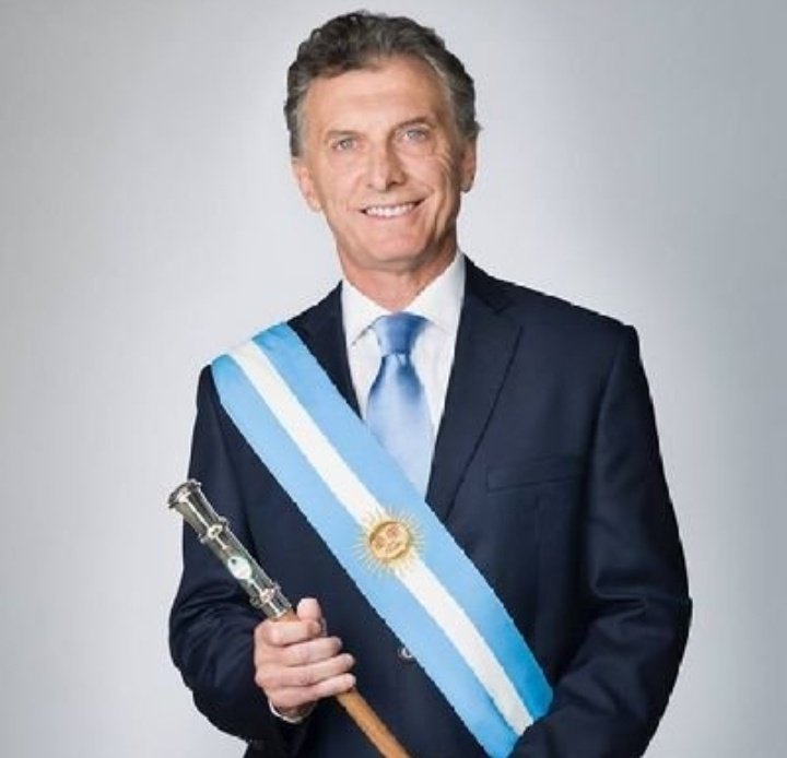 Cuantos somos los que lo volverían a votar?????👇👇👇👇