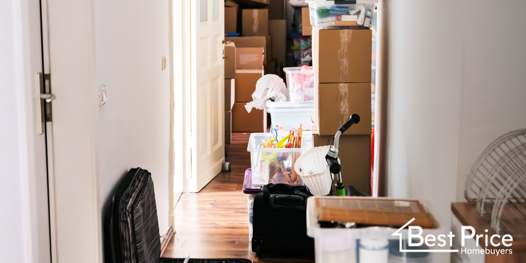 bphomebuyers's tweet image. Make moving during the holidays a breeze with these tips!

bit.ly/3HNZAqt  

#MovingTips #FastTips