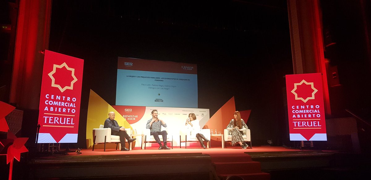 Paco León, Pastora Vega, Valeria Vargas y Luis Algre, en #Teruel, en el Congreso del Amor y el Bienestar que organiza <a href="/La_SER/">Cadena SER</a>. Un placer teneros aquí.