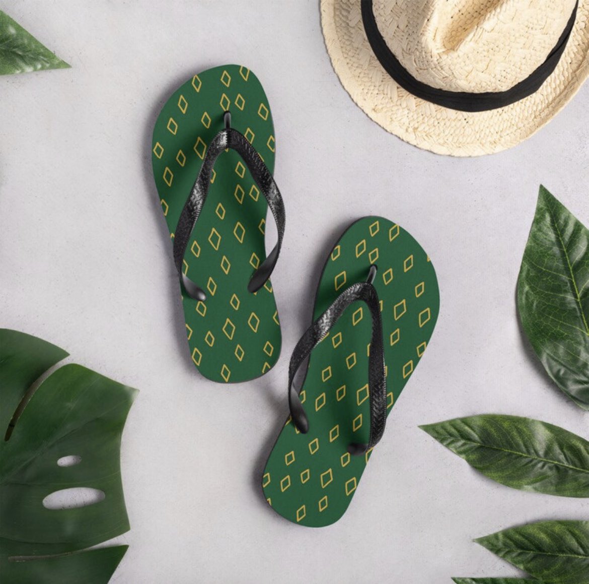 LiberesStudio's tweet photo. Because we know some of you will spend #Christmas on the #beach. Don’t forget to get your #flipflops 
Get yours from @LiberesStudio on @Etsy ! 

#christmasonthebeach #BlackFriday #sandal #summervibe #christmasinaustralia #christmasinthesun

👇👇

https://t.co/zebjqolsHy https://t.co/0YQY6JWQpe
