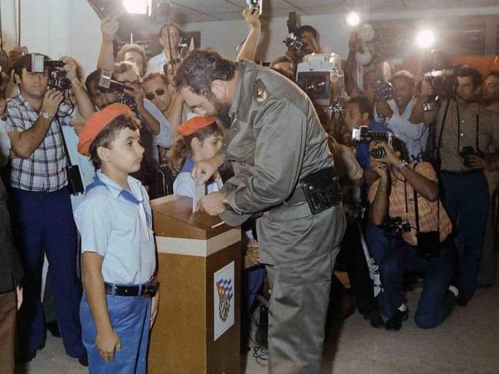 Votemos por fortalecer nuestro Estado socialista de Derecho y justicia social. #YoVotoEl27 #VoluntadDeElegir #Cuba #FidelLuzYGuia  #LatirAvileño <a href="/IzquierdoAlons1/">Livan Izquierdo Alonso</a> <a href="/TomsAlexisMart1/">Tomás Alexis Martin</a> <a href="/AngelAragonCes1/">Angel Aragon Cesar</a> <a href="/yamila_padron/">Yamila Cruz Padrón</a>