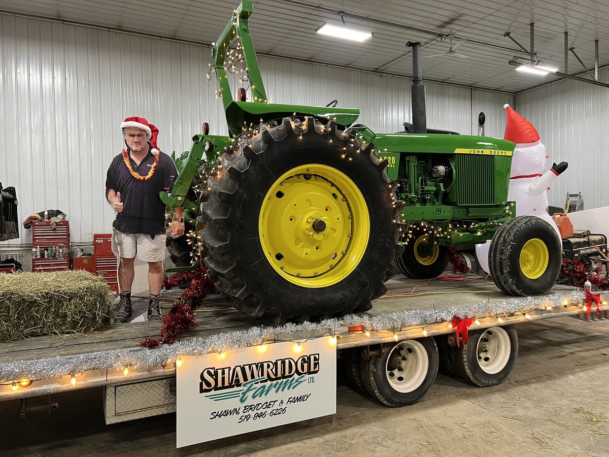 bobby_lyons97's tweet photo. Happy to have @Shawridgefarm be a part of the Arthur Christmas parade tomorrow! 

@MaizeingPete Shon will be down to visit you next week! https://t.co/tSoMghLFm0