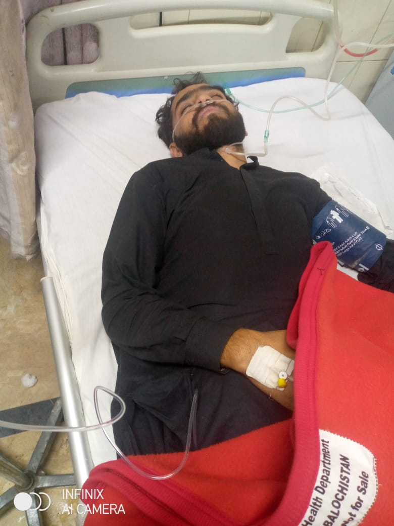 JavedBa59571167's tweet photo. #SavePhysiotherapistFuture 
اہ میری ان بہنوں یوں حسرتِ انتظارِ کہ کوئی ائے گاان کی دل جوئی کرے گاان کوامید کی کرن دیکھائے گاکہ تمہارامسقبل تاریک نہیں
آہ یہ بیڈ پے پڑے نوجوان جس کواب کوئی آسرا نہیں کی کہ ان کیا مستقبل کیا ہوگا
خدارا اب بہت ہوچکا اب بس کردیں ان کو ان کوان کا حق دیں https://t.co/CnIZ24k97X