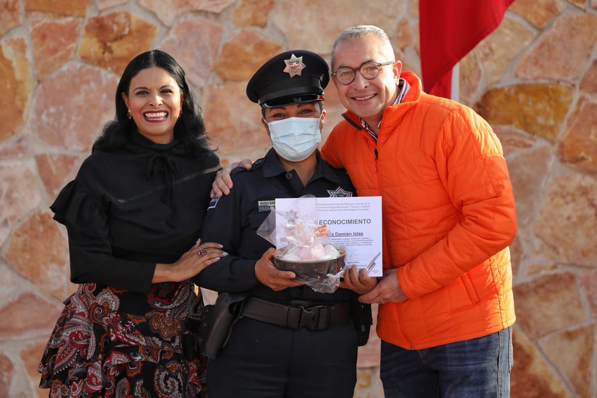 sergiobanosr's tweet image. Entregué reconocimientos a mujeres policías 👮🏻‍♀️ que han realizado acciones que contribuyen a eliminar la violencia de género en #Pachuca.