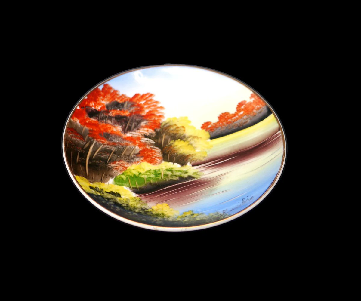 G97816960Girl's tweet photo. Hand-painted Nippon plate. Japanese landscape, signed by artist Kuriki. https://t.co/0ESmUfX1qd via @Etsy #BuyfromGroovy #antiqueshop #tableware #handpaintedNippon #Nippon #Kuriki #EtsySellers #signedplate #walldecor #homedecor https://t.co/dXgRSVh8Qg