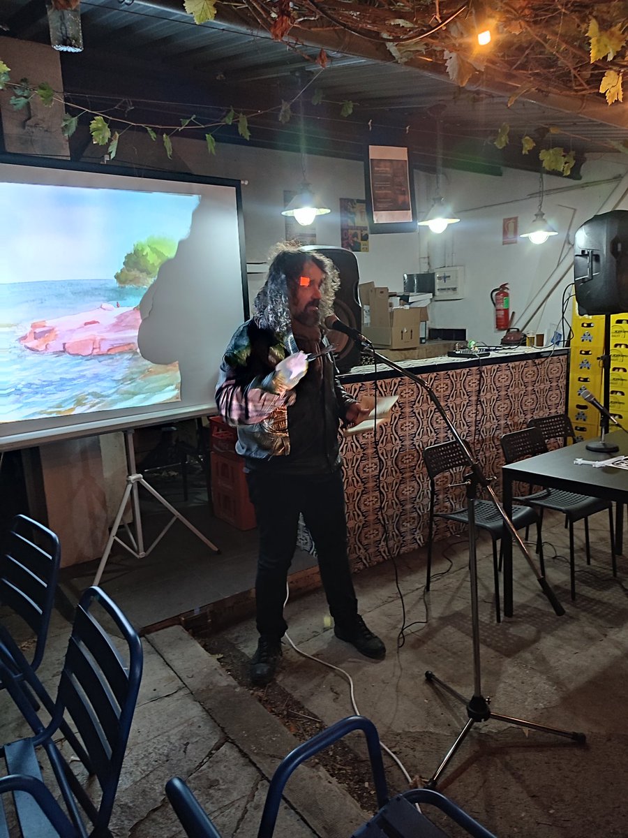 llegim i recordem Josep Igual <a href="/CoiaValls/">Coia Valls</a> <a href="/xrtrigo/">X. R. Trigo</a> #ErnestRedó