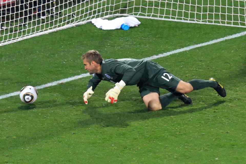 BetMGM's tweet photo. USA against England in World Cup history:
- 1950: USA beats England 1-0
- 2010: 1-1 draw
- 2022: 🤔 https://t.co/U4tiUOYmgy
