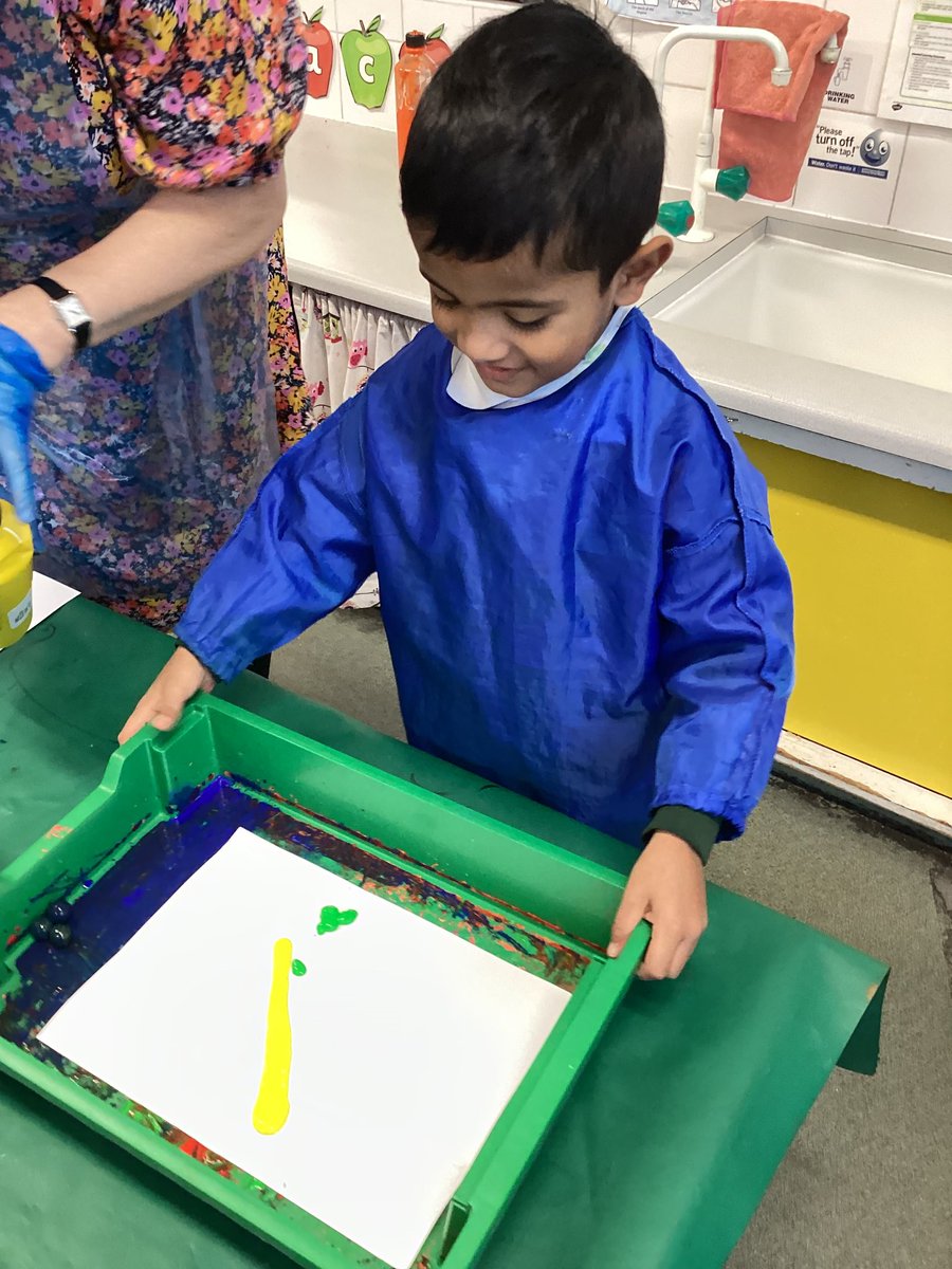 StPatricksLeic's tweet photo. This week, the children in our nursery have been learning about the artist Jackson Pollock. They compared his work to the work of Ed Sheeran and enjoyed creating their own masterpieces, which they look forward to sharing with parents.
#eyfs #art #atweek #Jacksonpollock #EdSheeran https://t.co/SEjhMFlSUQ