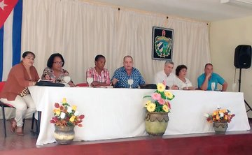 Invasorpress's tweet photo. Viceprimer Ministro de #Cuba @JorgeLuisPerd20
evalúa programas de desarrollo económicos y sociales con las autoridades de Morón #CiegodeAvila 
#FidelPorSiempre https://t.co/nopXKOTjq9