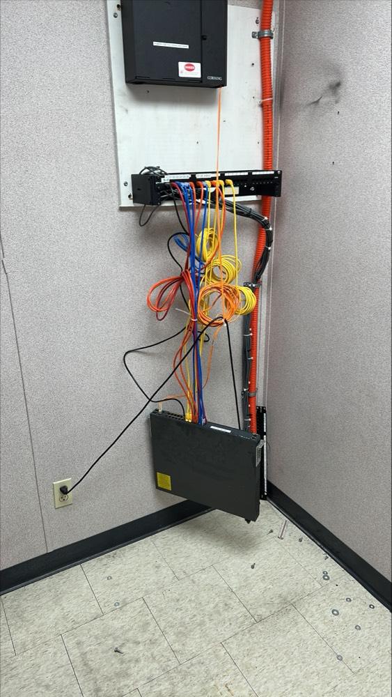 brianwhelton's tweet image. Our latest product release successfully installed, this earthquake proof network will sway in rhythm with any shocks and is stabilised by the dual function power and tension release cable.