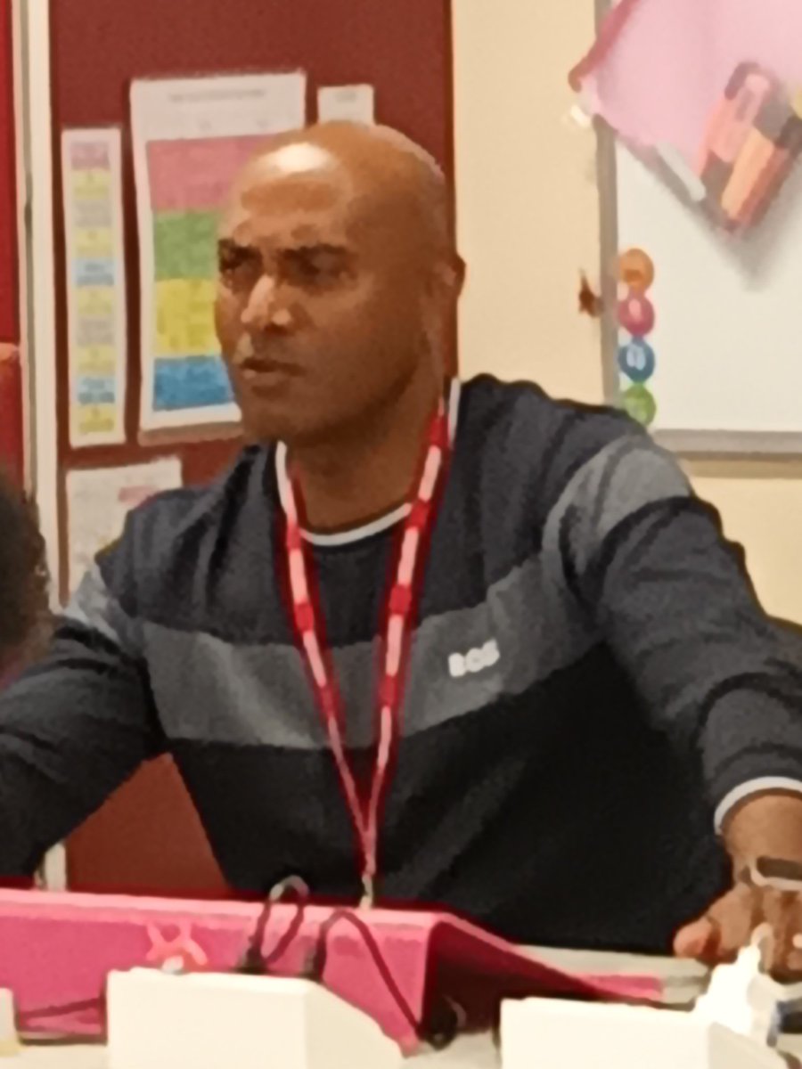 OldAYLESBURIANS's tweet photo. Thank you to Seni Mylvaganam (Hampden '97) for sharing his wealth of medical knowledge with our @AGSMedSoc today. @drseni is a Consultant Oncoplastic Breast Surgeon &amp; Chair of Core Surgery Training &amp; Advisory Committee. #OAsGivingBack #Thankyou https://t.co/PpSm8FA5fI
