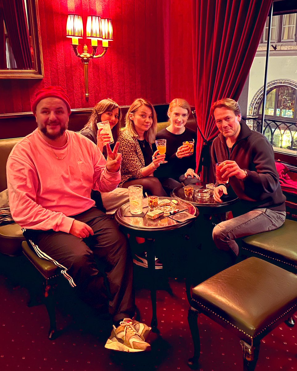 cheers #Zuerich tonight at Leo w/ @danikoenig #comedancing