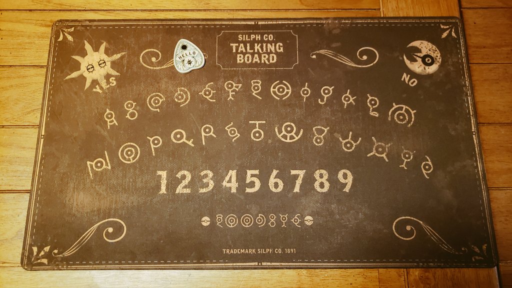 Senor_Doom's tweet photo. Did you miss your chance to score one of the Unown Ouija board playmats. Well, here's another chance as I'm giving one away with the VStar token! To enter, do the following.

1️⃣ Like this tweet
2️⃣ Re-tweet
3️⃣ Follow Me

Winner picked Monday, Nov 28th. https://t.co/ZLwK0fht8E