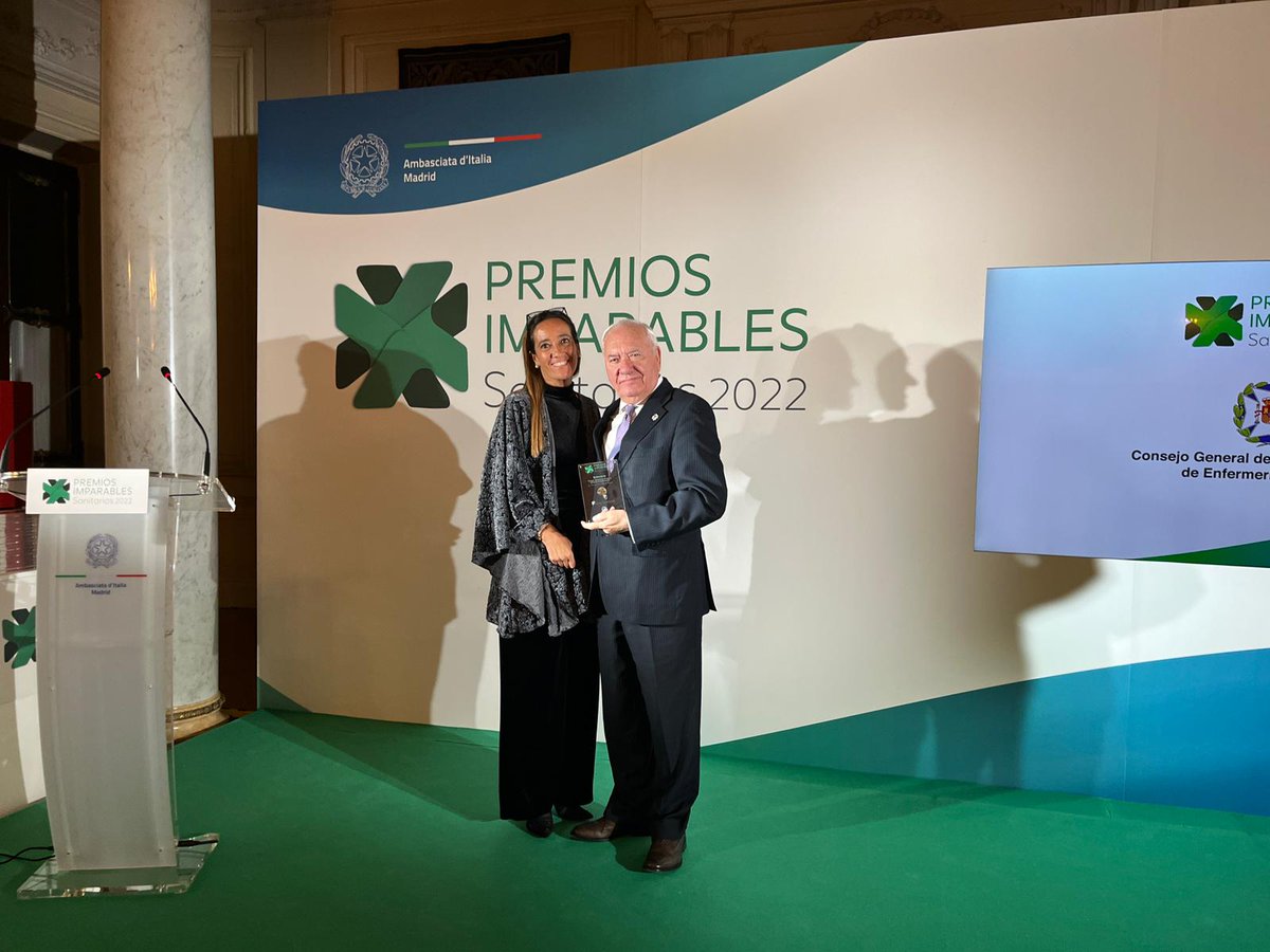 Florentino Pérez Raya, presidente del Consejo General de Enfermería, recibe, en nombre de las enfermeras españolas, el 'Premio Imparables'

El galardon, otorgado por <a href="/italfarmacoes/">Italfarmaco España</a>, reconoce el trabajo de la enfermería española durante la pandemia