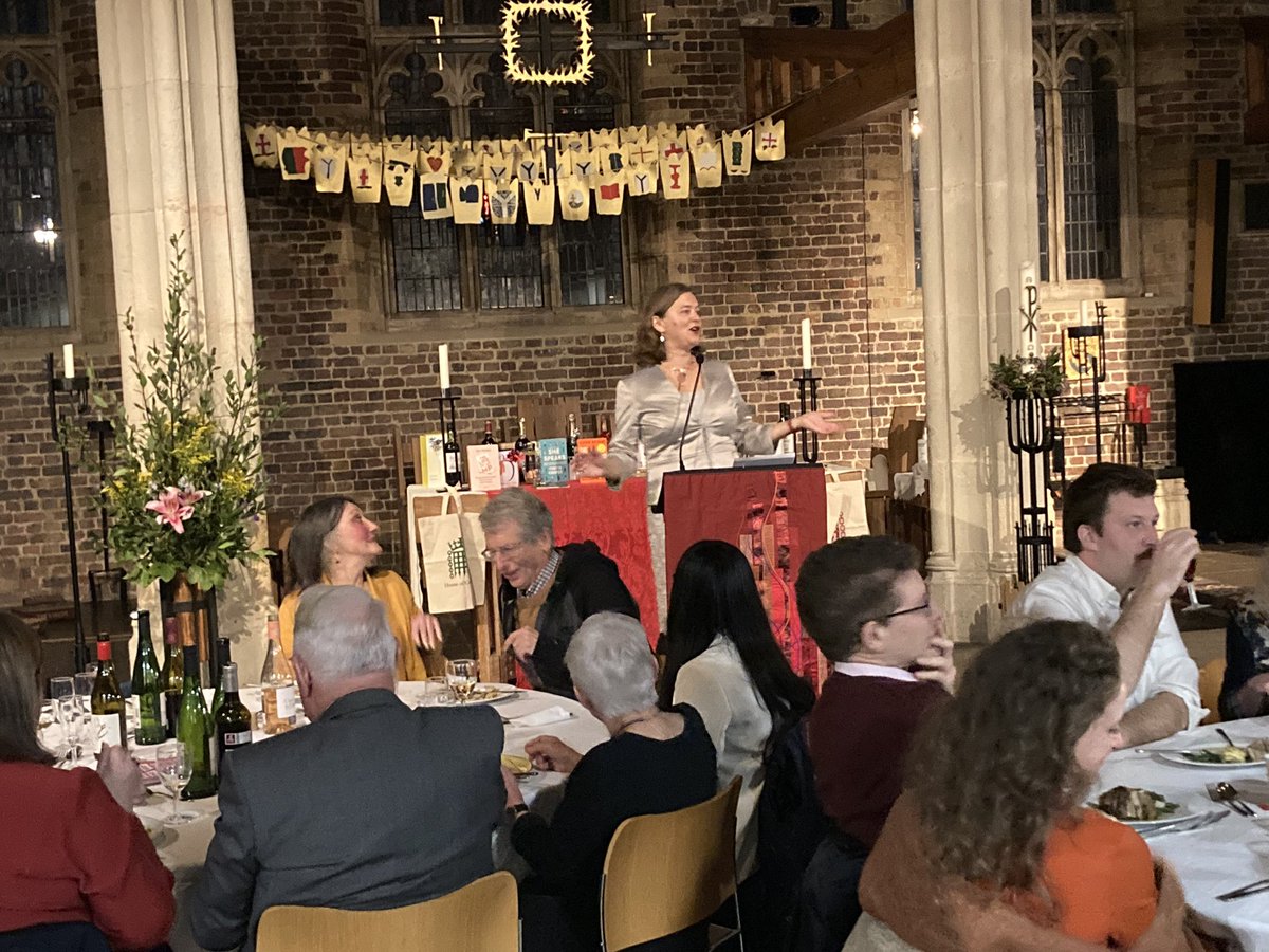 An absolute pleasure to join the fantastic @PutneyFleur and @PutneyLabour this week. It was an honour to stand on the shoulders of giants by speaking from the pulpit where the Putney Debates began. 🌹