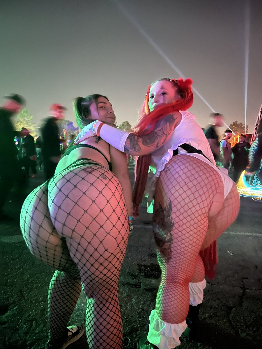 favbigbootybtch's tweet photo. Bitch I was loving my best life ๐ฅน๐ซถ๐ผ #EscapeHalloween2022 #firstrave https://t.co/TrbFXRhcLl