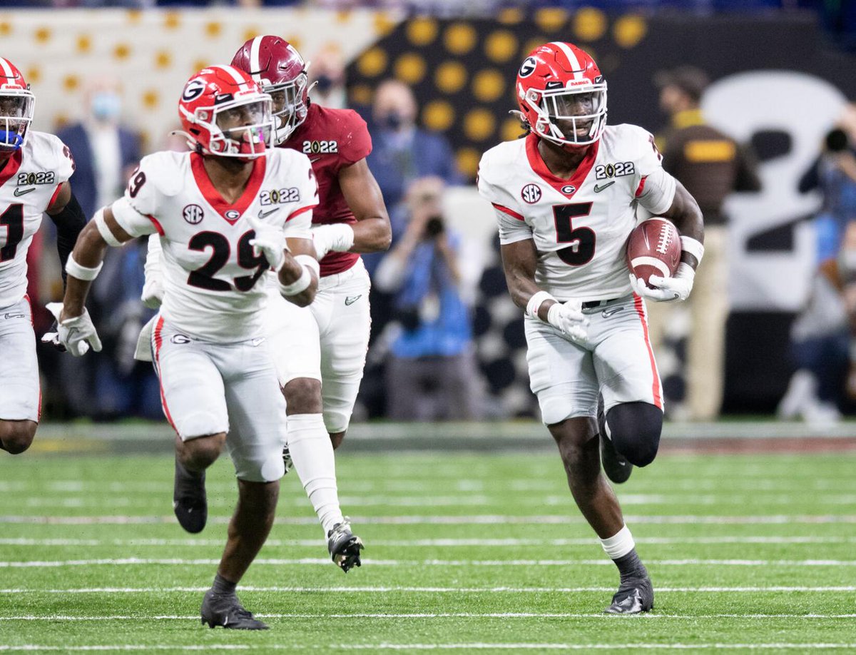 BassinDawg's tweet photo. #Dawgs Saturday could potentially be Kelee Ringo's last game Between the Hedges (projected by ESPN as a top 10 NFL draft pick)
Salute to #5 for all he (and his momma) have done...especially that Pick-Six that will live in Georgia football infamy!
π―πΆπ #GoDawgs #ChipSix https://t.co/UjOBRhm1pp