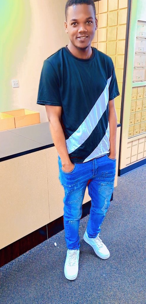 SimpsonPierre2's tweet image. live with what you have❤️!!!