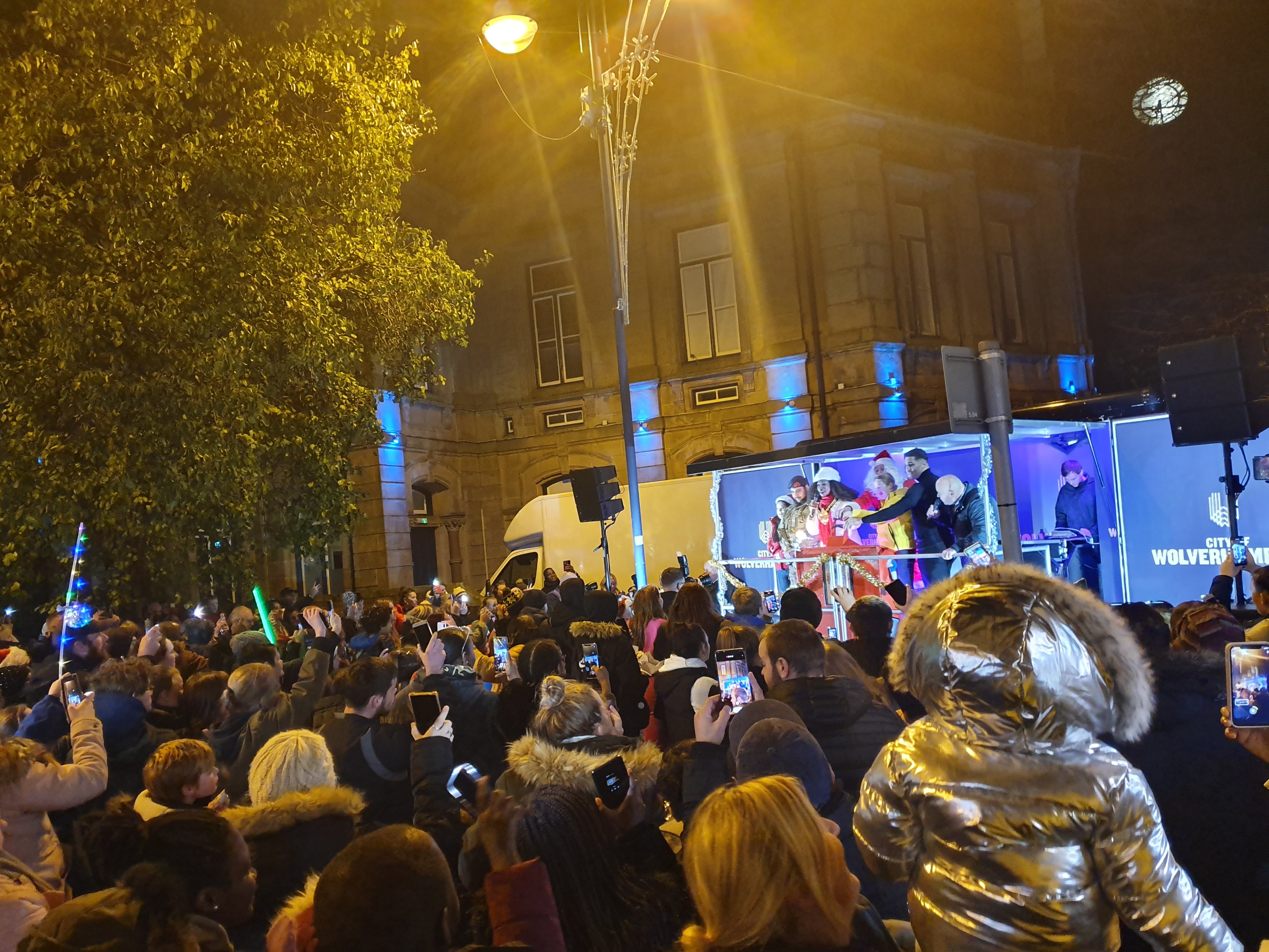 Bilston Police on Twitter "Bilston town centre Christmas lights switch on. Thought I would have