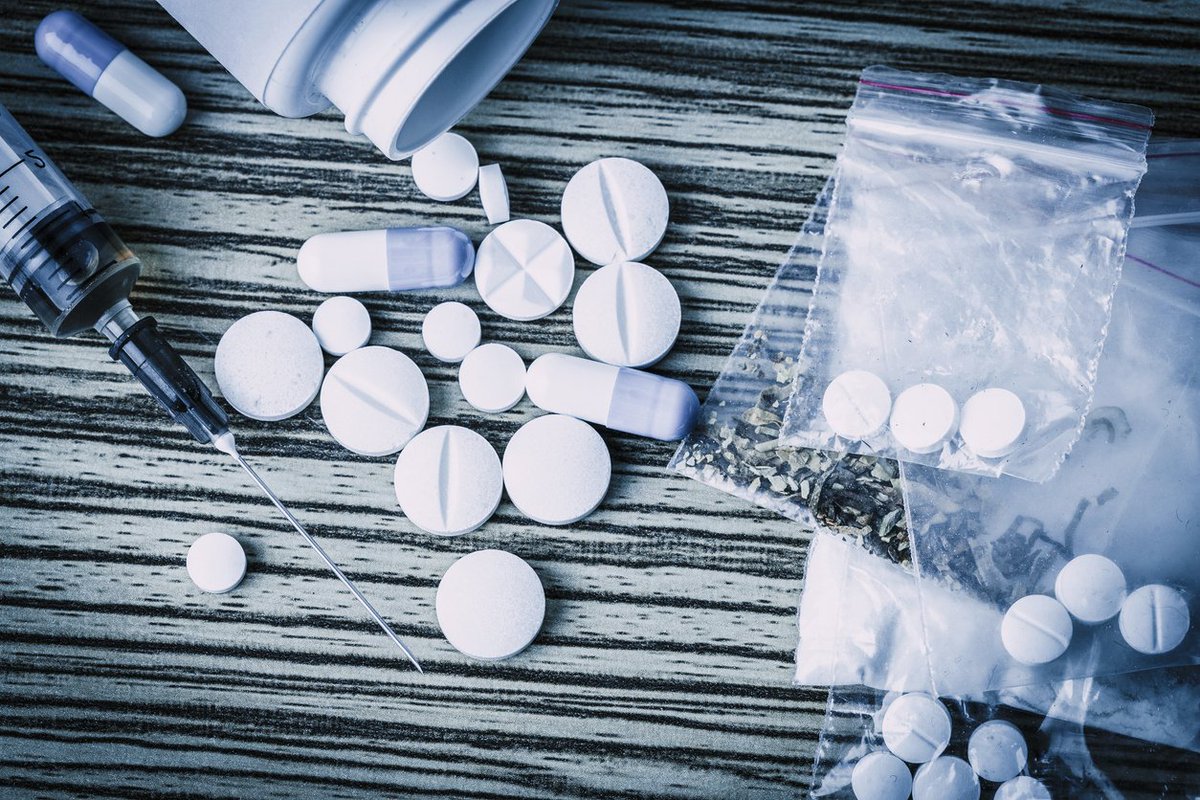 MeirMoza's tweet photo. Being charged with possession or distribution of drugs can often result in harsh penalties. In certain jurisdictions, even the most minor charge of simple possession may be punishable by a jail sentence or probation. 

Call us today (516) 741-0003! https://t.co/EE6zoJpe60