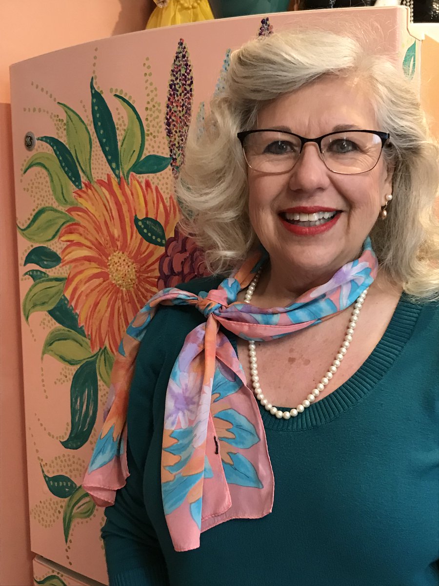 painterattic's tweet photo. I have been creating from a young age. I would make paper dolls and their clothes. I love using vibrant colors and an intuitive spirit. My imagination doesn't just stay on the page, it spills out onto my walls and more. #maineartist #intuitiveartist https://t.co/WWQqMZ0nE2
