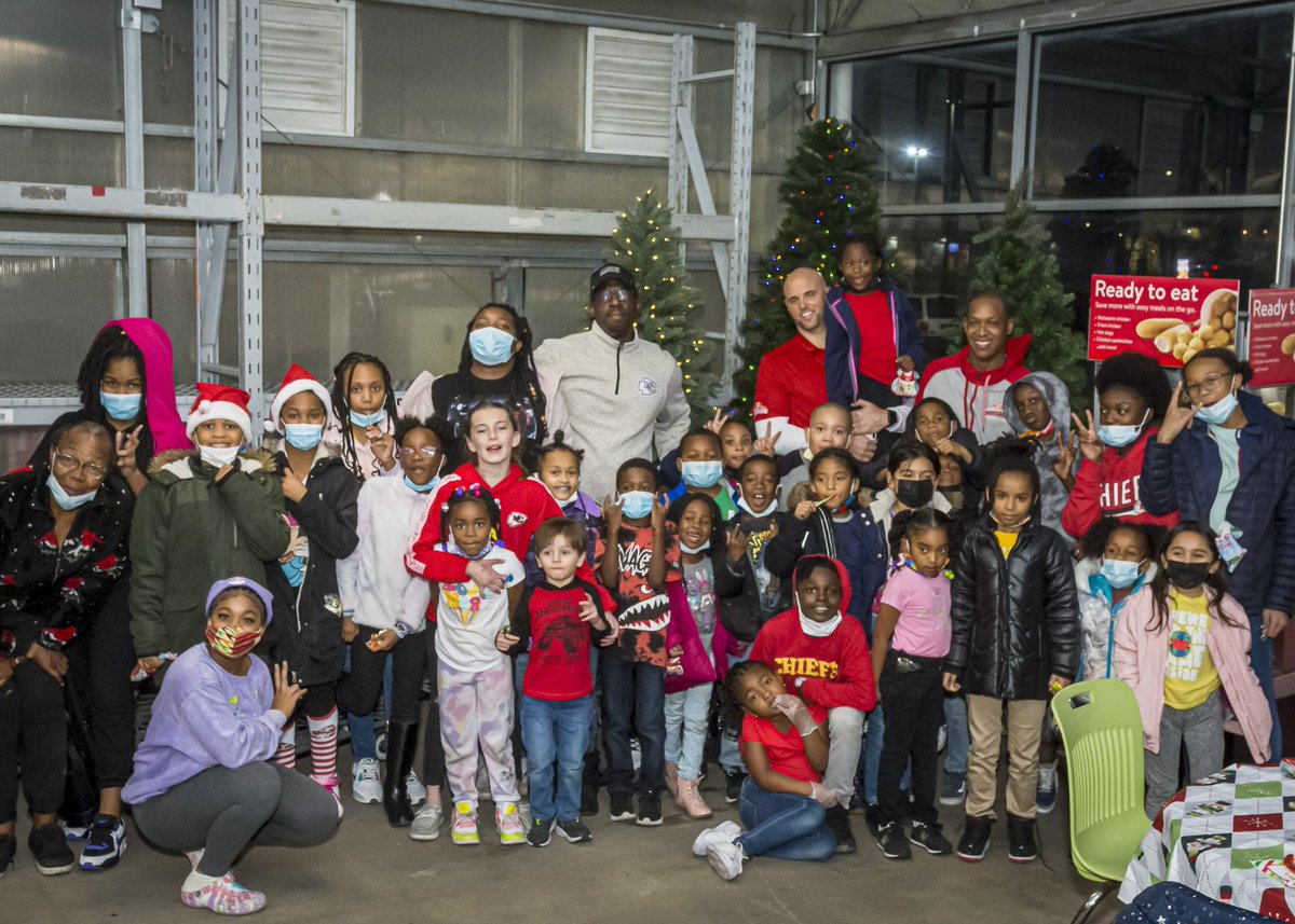 I just signed up on the "Shop with the Love Fund 2022" page for Shop with the Love Fund - ELF signupgenius.com/go/805054aa9a7…  via <a href="/signupgenius/">SignUpGenius</a> <a href="/kc_ambassadors/">Kansas City Ambassadors</a>  <a href="/Chiefs/">Kansas City Chiefs</a> <a href="/FromWestin/">Tammy From The Westin</a> <a href="/bobfescoe/">Bob Fescoe</a>