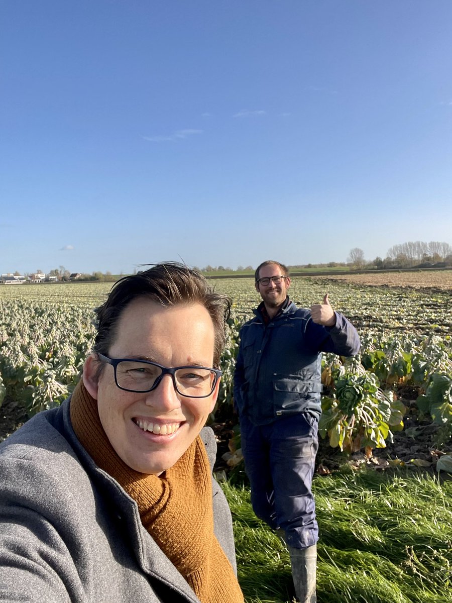 Vandaag op bezoek geweest bij spruitenteler <a href="/KasperKleijwegt/">Kasper Kleijwegt</a> 
Goede gesprekken met telers van allerlei koolsoorten en witlof gevoerd over hun terechte zorgen of zij deze gezonde en mooie Nederlandse groenten kunnen blijven telen in de toekomst. Daar gaan we natuurlijk wel voor💪🏼