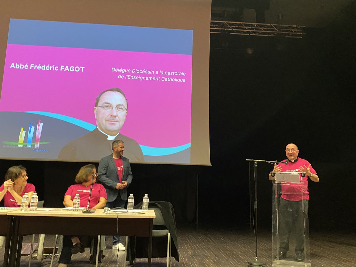 Assemblée générale de l'Apel du Morbihan à Saint-Paul de Vannes. 
Merci aux parents qui s'engagent dans la vie et le dynamisme de nos établissements !