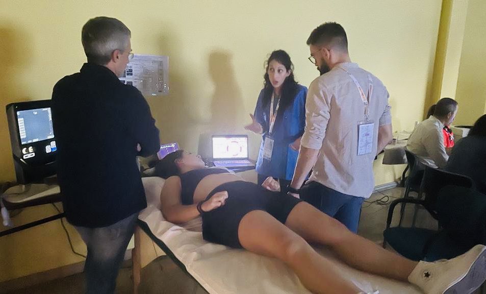 agilrodrigo's tweet photo. Ecografía en procesos tiempo dependientes, en el quinto #CERCP grandísimos equipos en constante formación. Apostando siempre por el #POCUS @mjluqueh @CGgarcia77 @cmbuendia @meavvi @epecoem, Antonio Muñoz y Carolina Garrido!😘 https://t.co/0c0Jwk1bW1