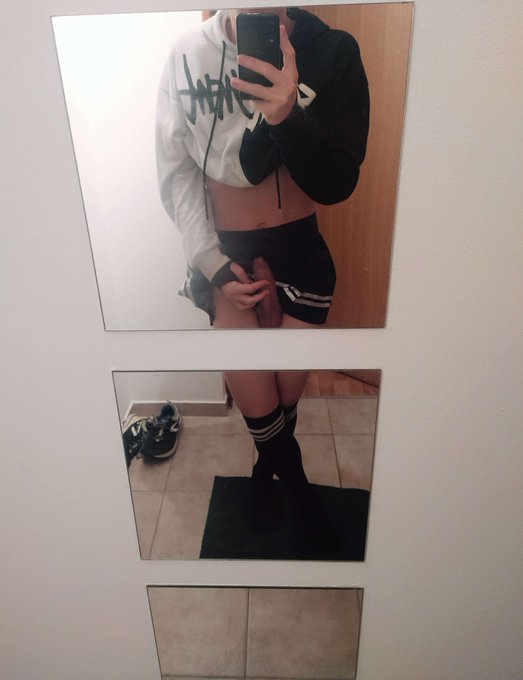 Femboyy friday :3 #femboy https://t.co/Ip1Q2PZktq<a href="/tag/femboy"class="tags">#femboy</a>