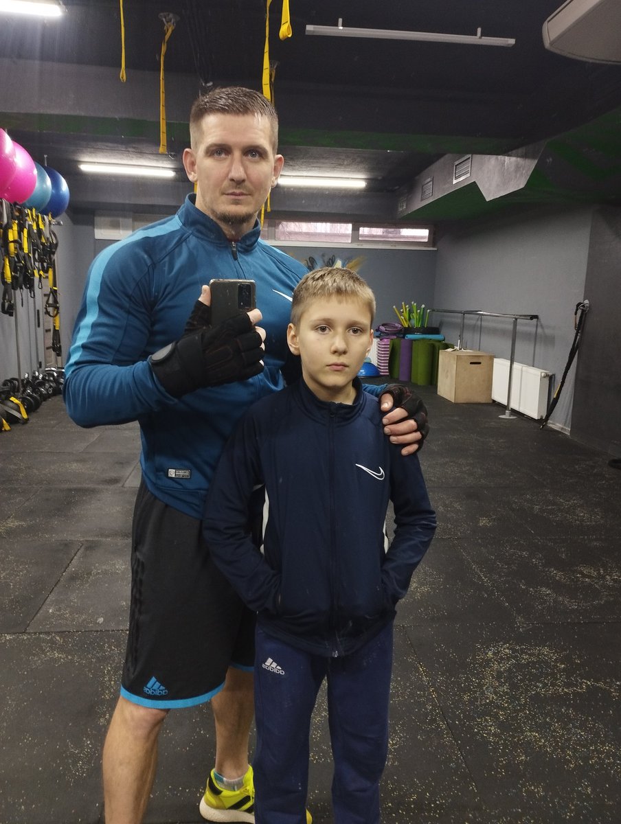 Pehuranis's tweet photo. Do you go to the gym with your kids?

#NFTCommunity #gymlife #FitnessMotivation #fitness #Ukrainian https://t.co/2mQnrNZlmg