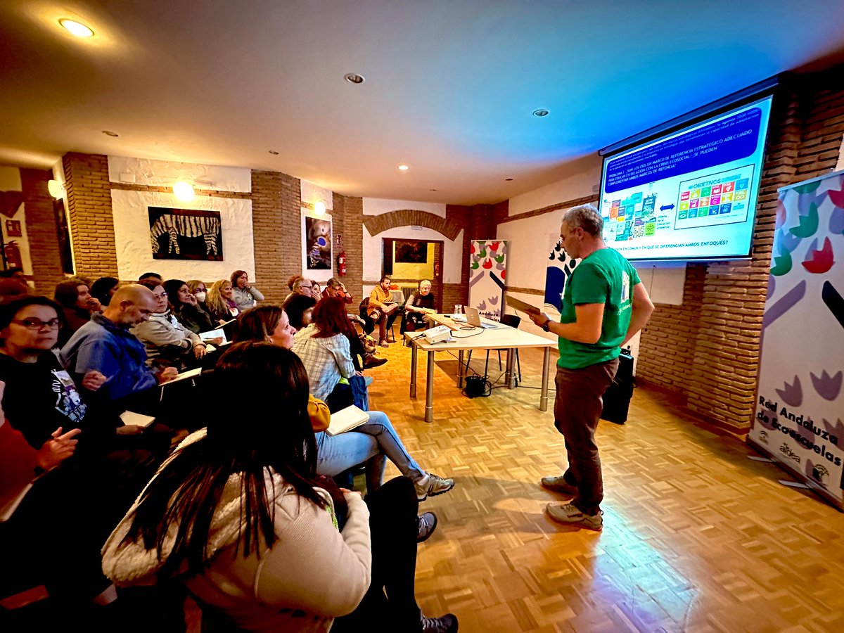 Reflexionamos sobre nuevas estrategias en #EducaciónAmbiental para afrontar los retos globales desde la perspectiva de los centros educativos #XENRECO #Aldea #TransformaciónEcosocial