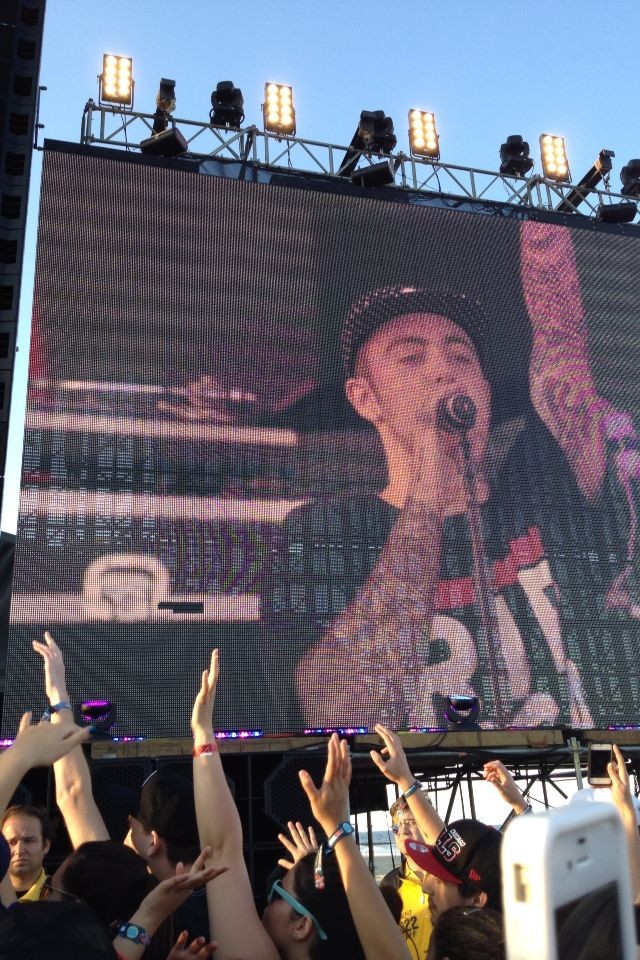 Mannequin1907's tweet photo. The things I would do to be able to experience Mac Miller concert https://t.co/ITjZCmUYTP