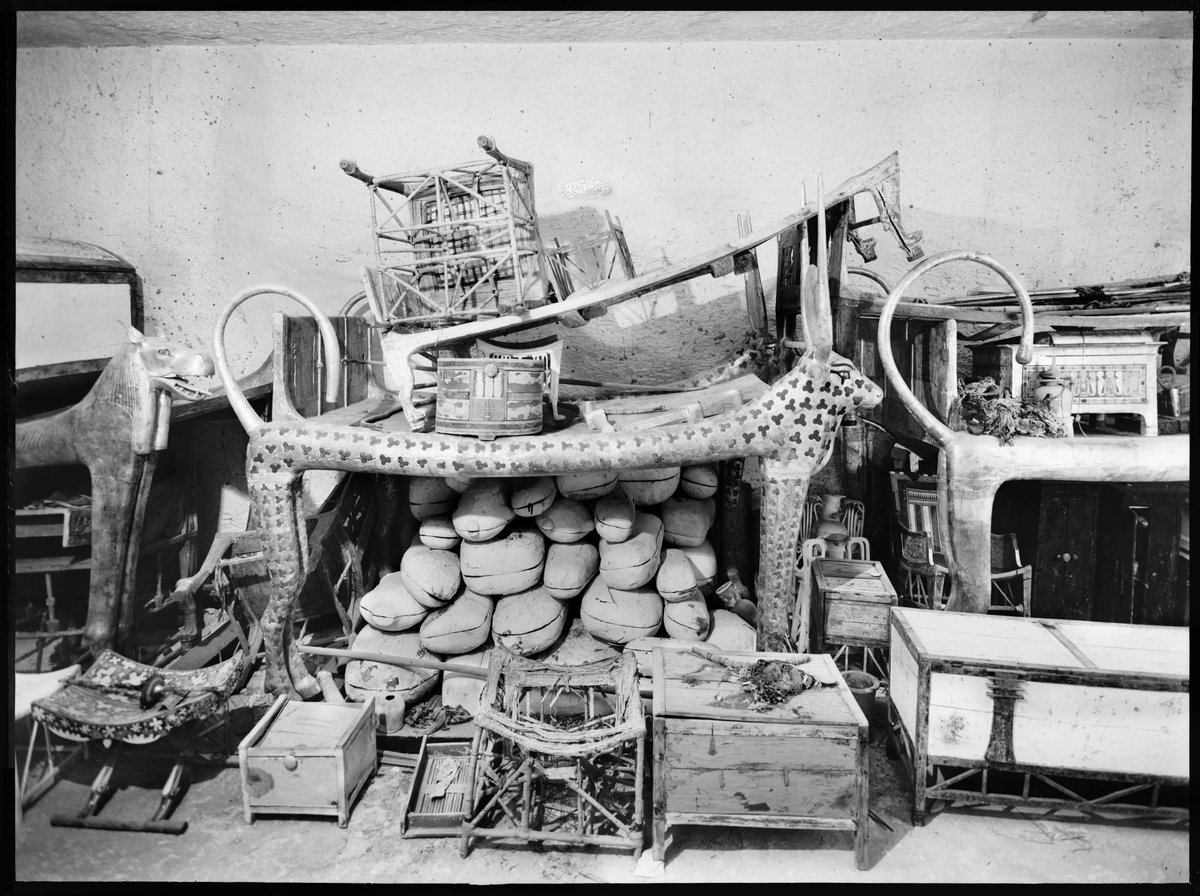 GriffithOxford's tweet photo. 'It is wonderful'. On this day, 100 years ago, 26 November 1922, around 4 p.m., Howard Carter peered into Tutankhamun's tomb for the first time. Read more here https://t.co/pc9vok2cAV #OnThisDay #Tutankhamun #tutankhamun100 https://t.co/ntKuqOPGDZ