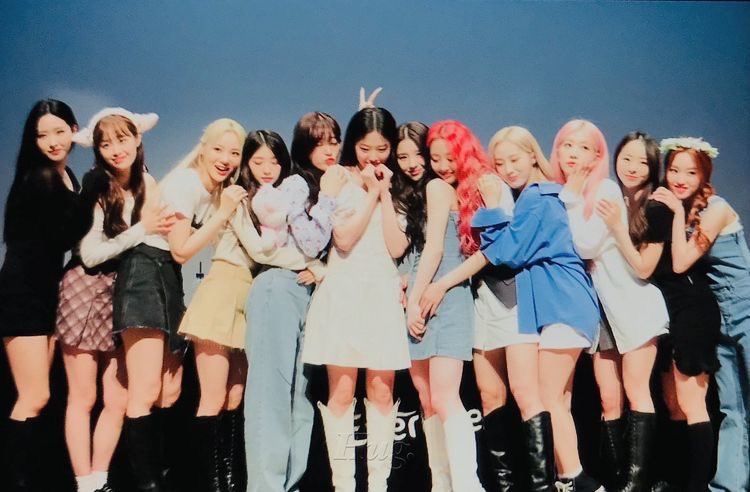 jinsoul hourly tweet media