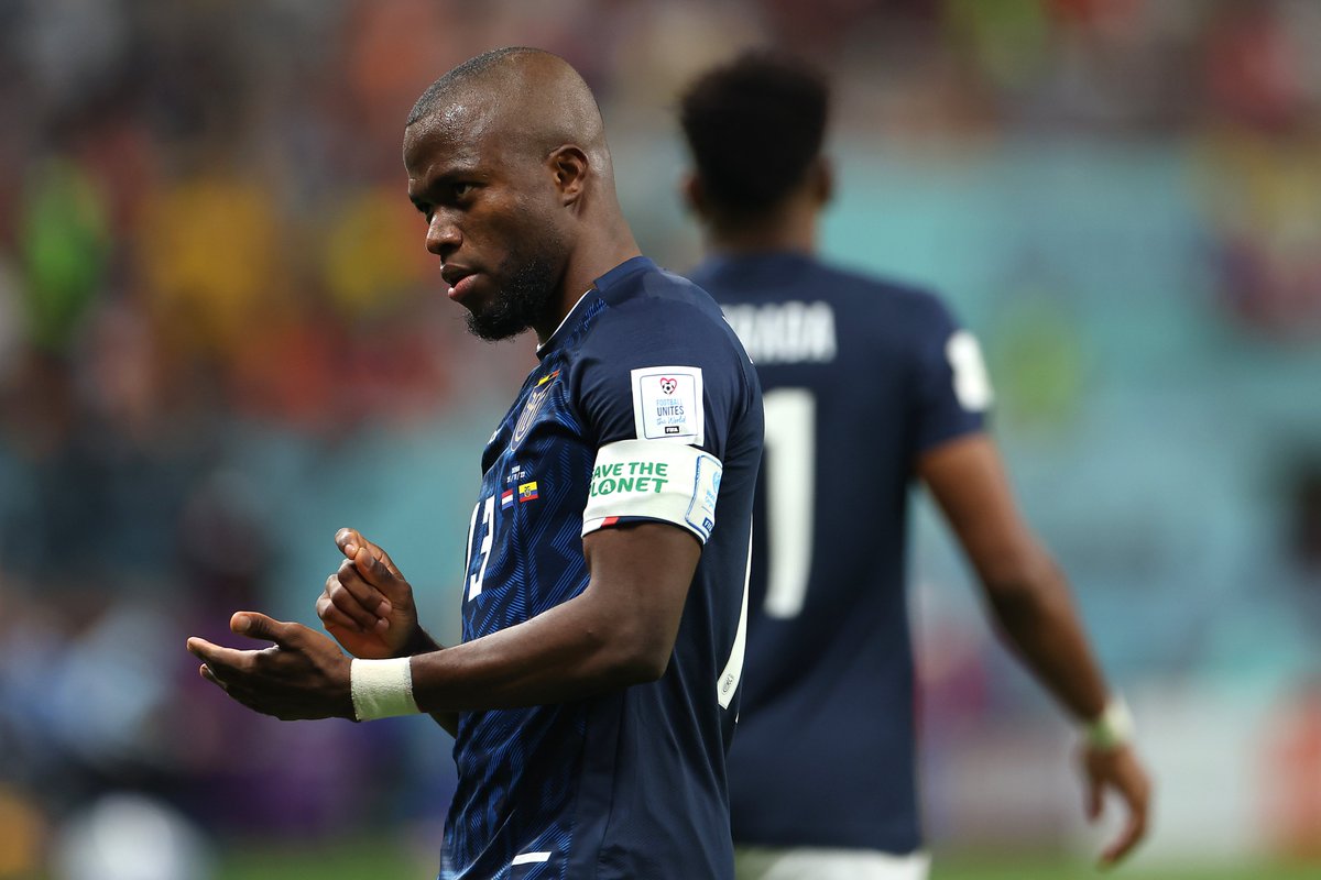 EL HOMBRE GOL 🔥🇪🇨

Con el tanto ante Países Bajos, Enner Valencia suma 3 en lo que va de la competición y 6 en 5 encuentros mundialistas.

🏆 Brasil 2014:
-  🇨🇭 ⛔
- 🇭🇳 ⚽⚽
- 🇫🇷 ⚽

🏆 Qatar 2022:
- 🇶🇦 ⚽⚽
- 🇳🇱 ⚽